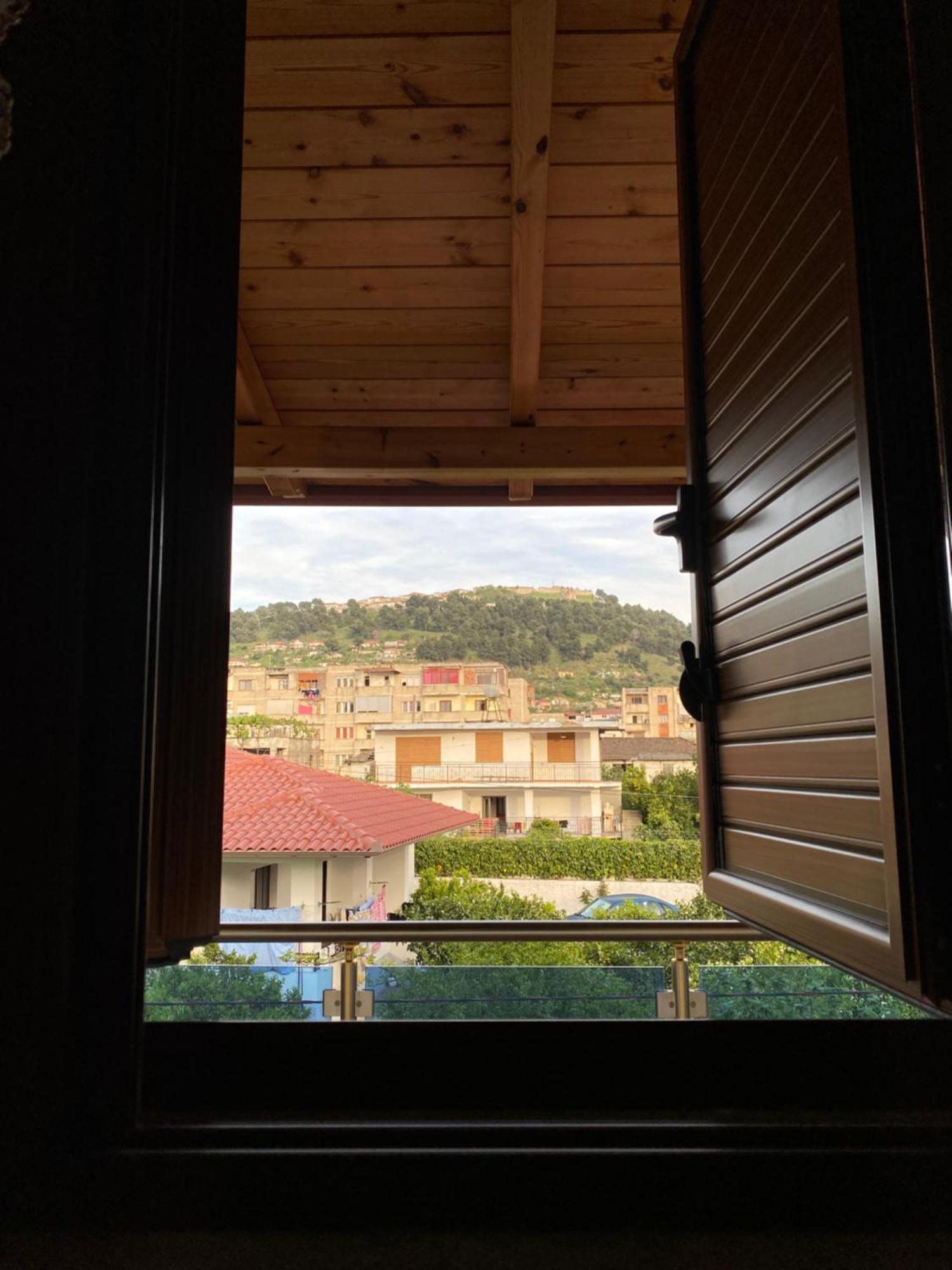 Villa Berat Exterior foto