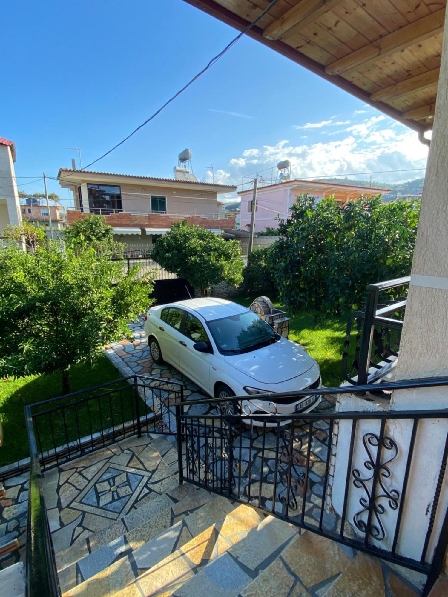 Villa Berat Exterior foto